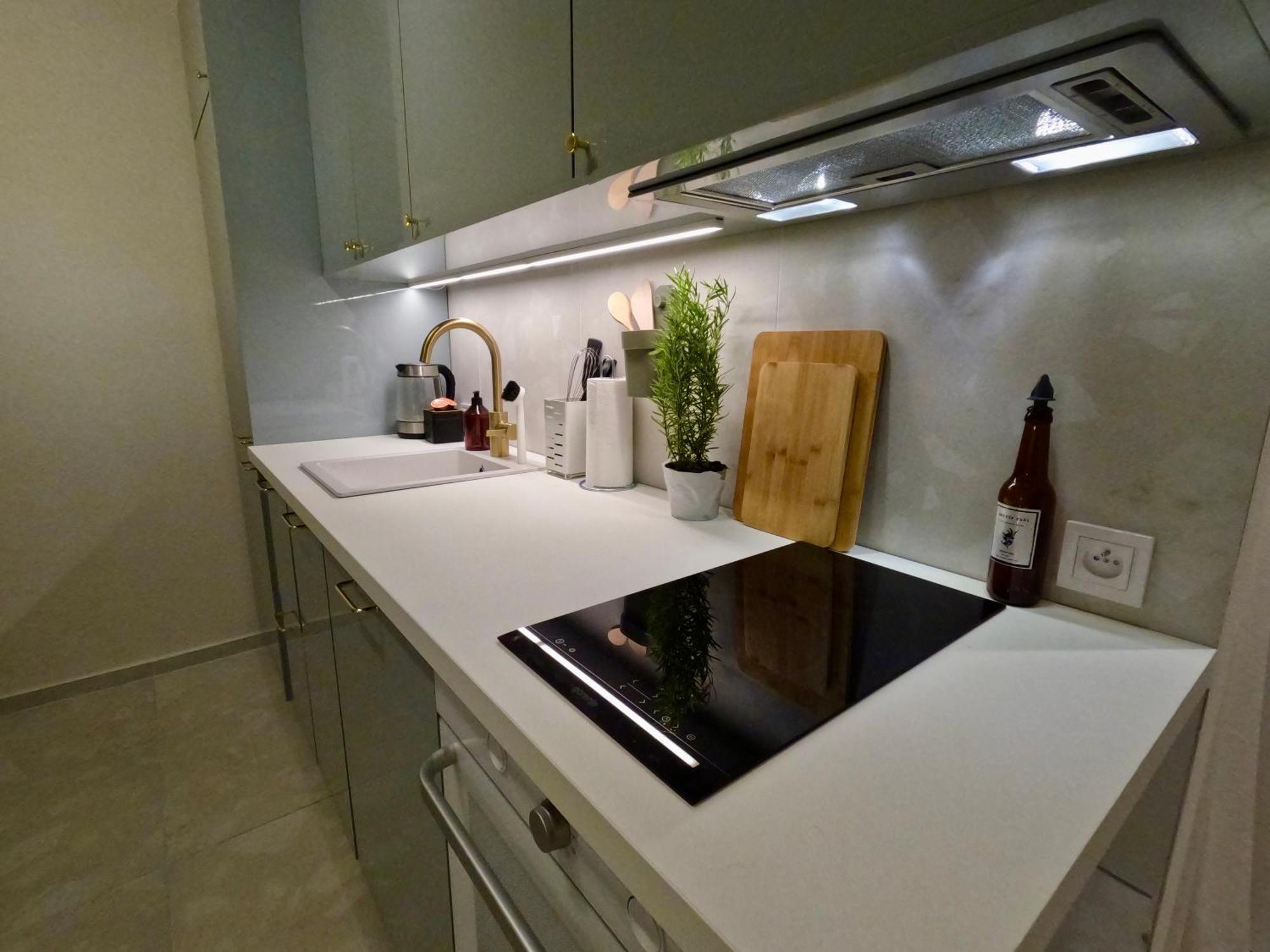 Urban Retreat I Modern Boho Apartments In Lovely Letna District - 10 Minutes From Old Town Прага Екстериор снимка