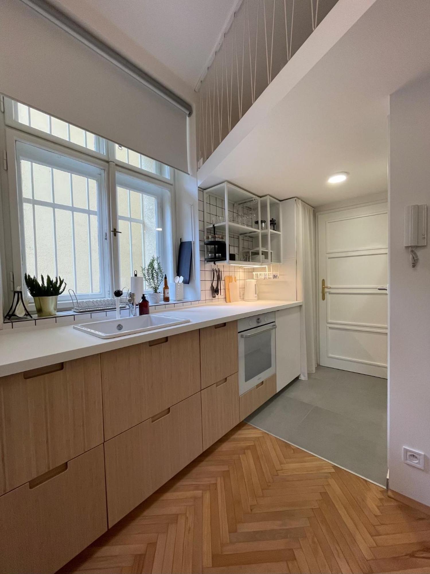 Urban Retreat I Modern Boho Apartments In Lovely Letna District - 10 Minutes From Old Town Прага Екстериор снимка