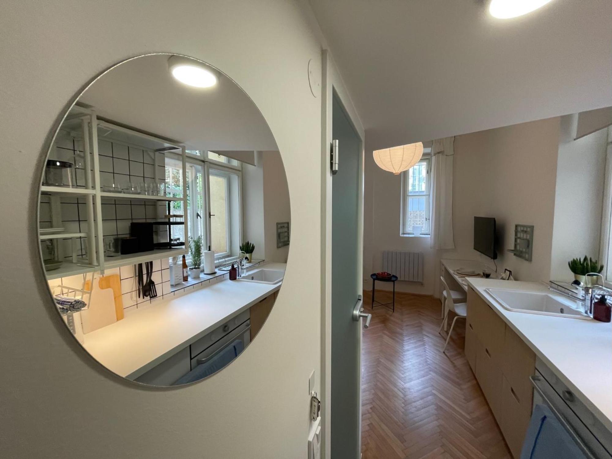 Urban Retreat I Modern Boho Apartments In Lovely Letna District - 10 Minutes From Old Town Прага Екстериор снимка